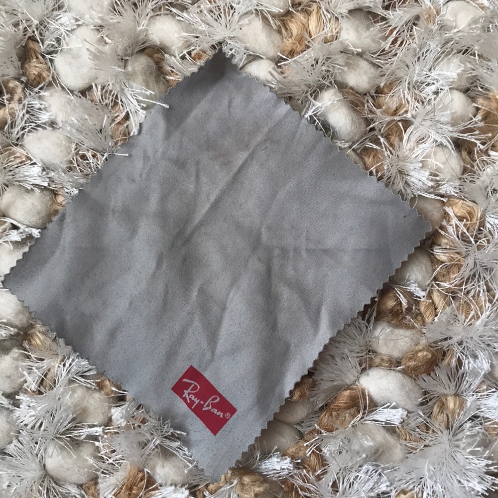 Ray-Ban Glasses Case - Picture 6 of 6